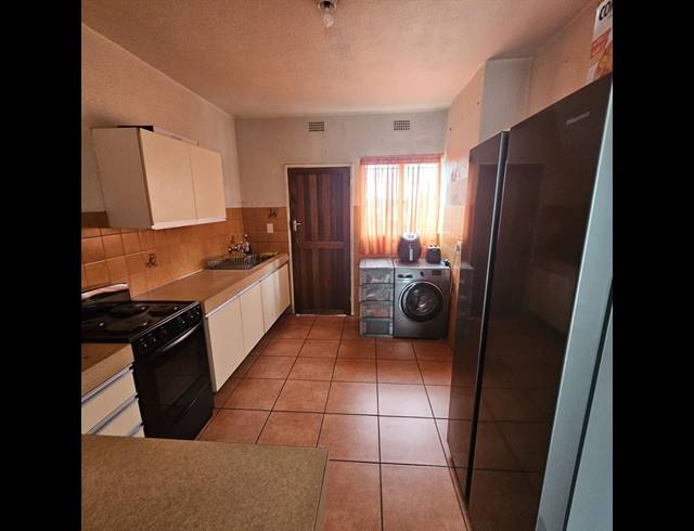2 BEDROOM APARTMENT FOR SALE IN BIRCHLEIGH